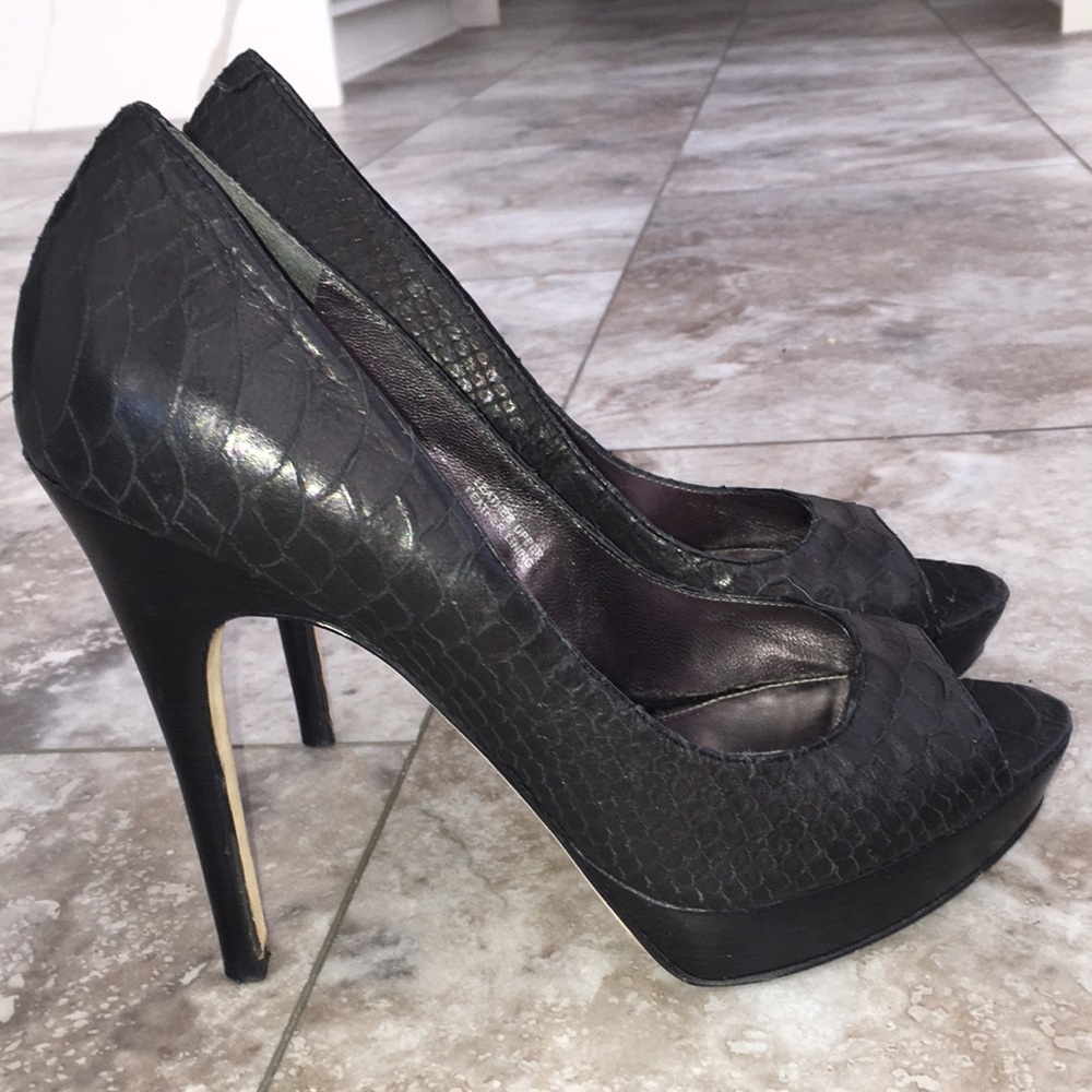 VIA SPIGA EUC REAL LEATHER SNAKE PRINT PEEP TOE PLATFORM PUMPS SIZE 8